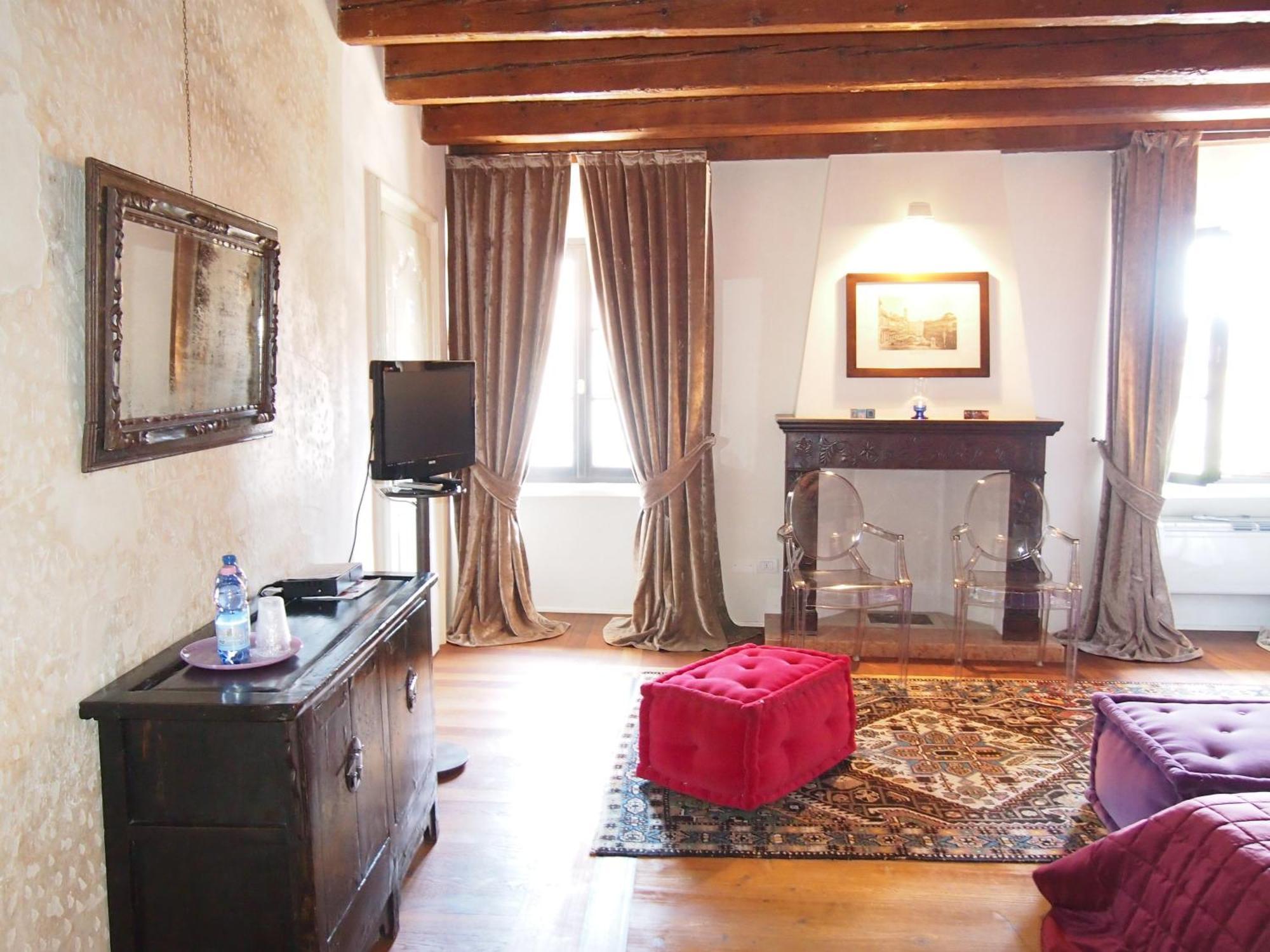Truly Verona - Delle Erbe Suites Quarto foto